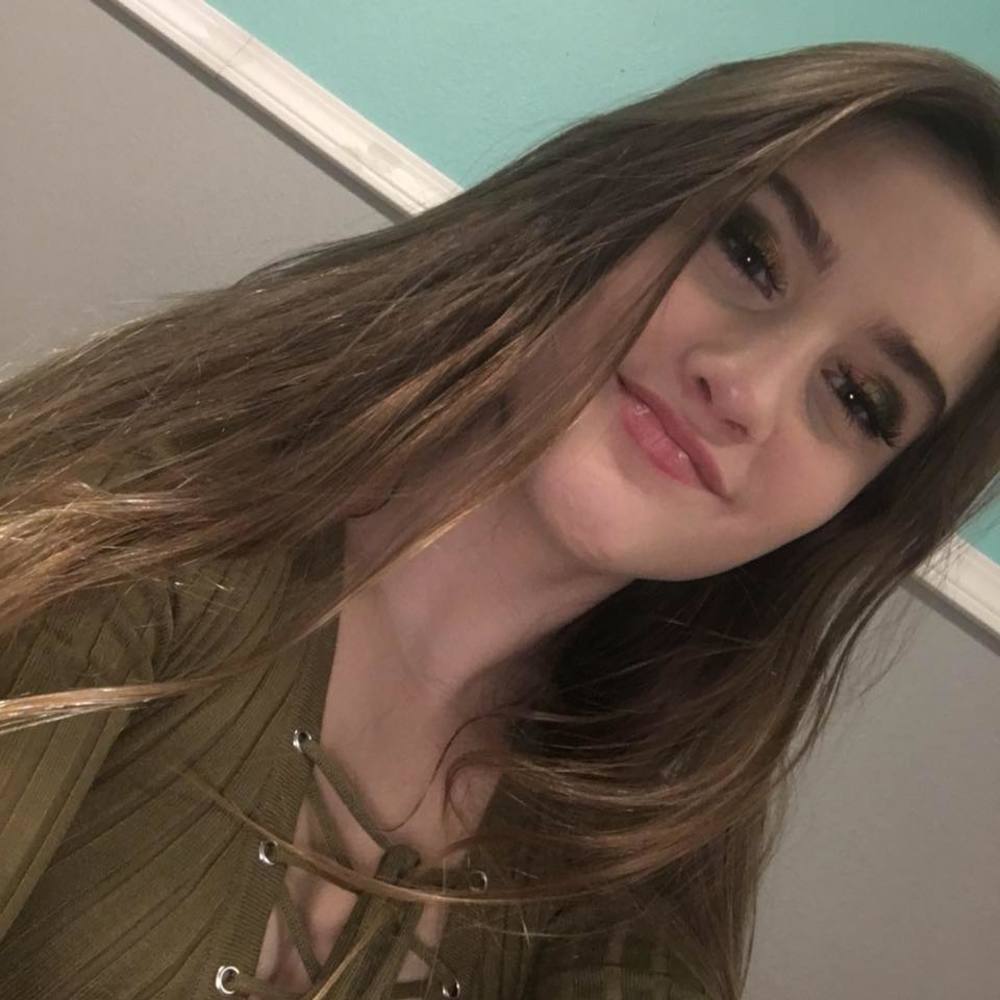 Meet your Posher, Tiara